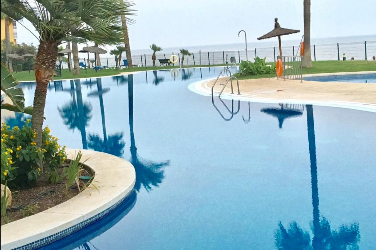 Mi Capricho Beachfront- P301 Apartment With Sea View Sitio de Calahonda Eksteriør bilde
