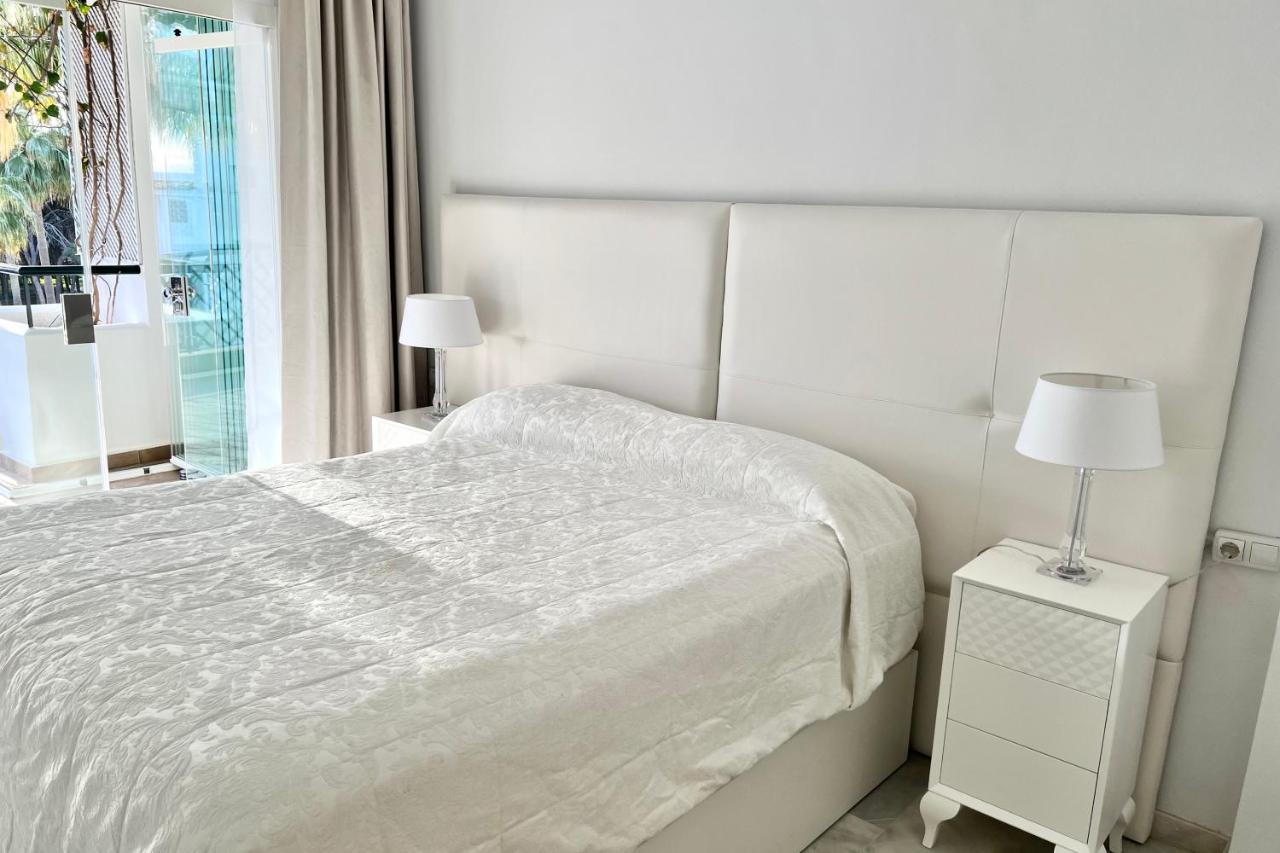 Mi Capricho Beachfront- P301 Apartment With Sea View Sitio de Calahonda Eksteriør bilde