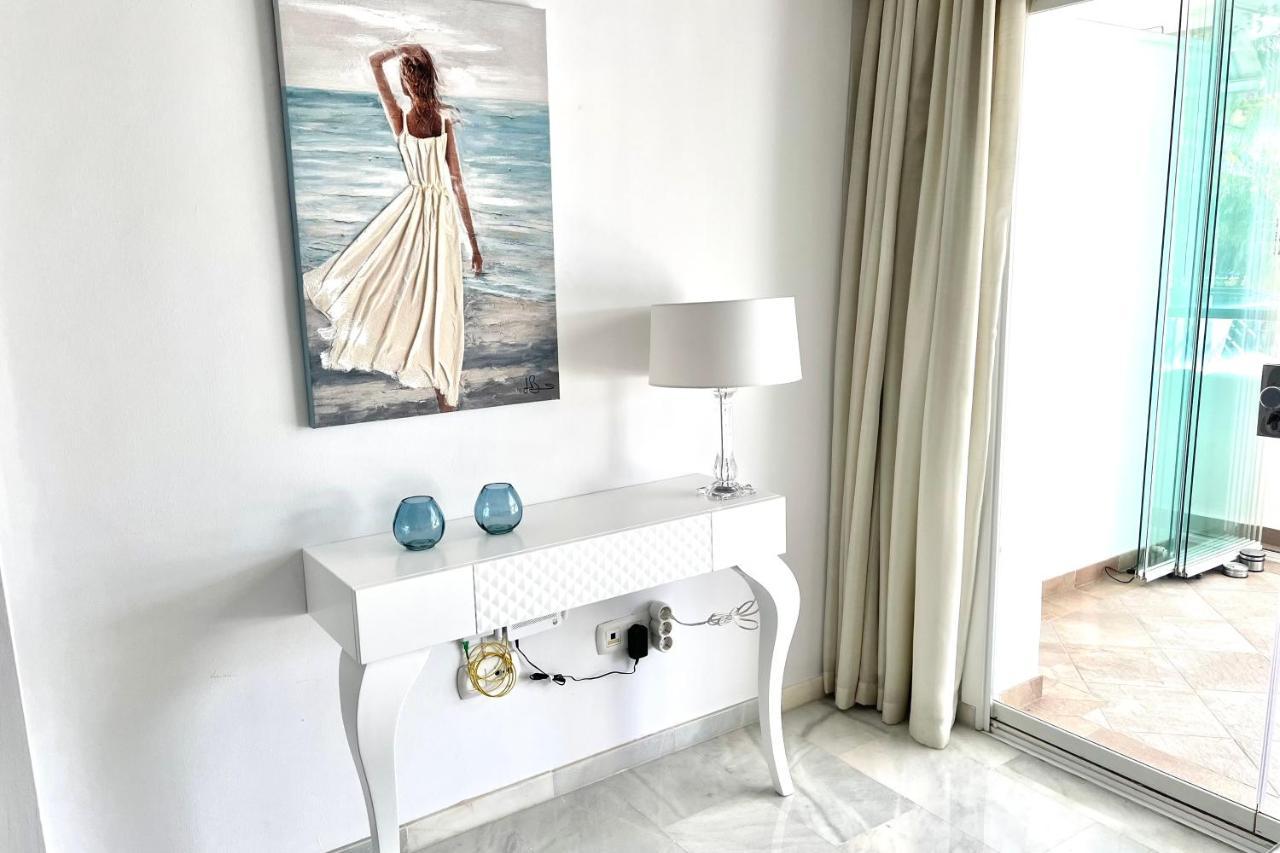 Mi Capricho Beachfront- P301 Apartment With Sea View Sitio de Calahonda Eksteriør bilde