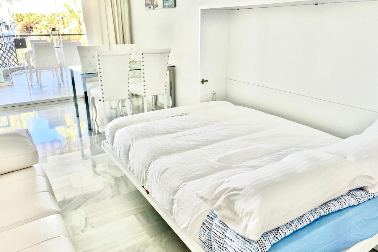 Mi Capricho Beachfront- P301 Apartment With Sea View Sitio de Calahonda Eksteriør bilde